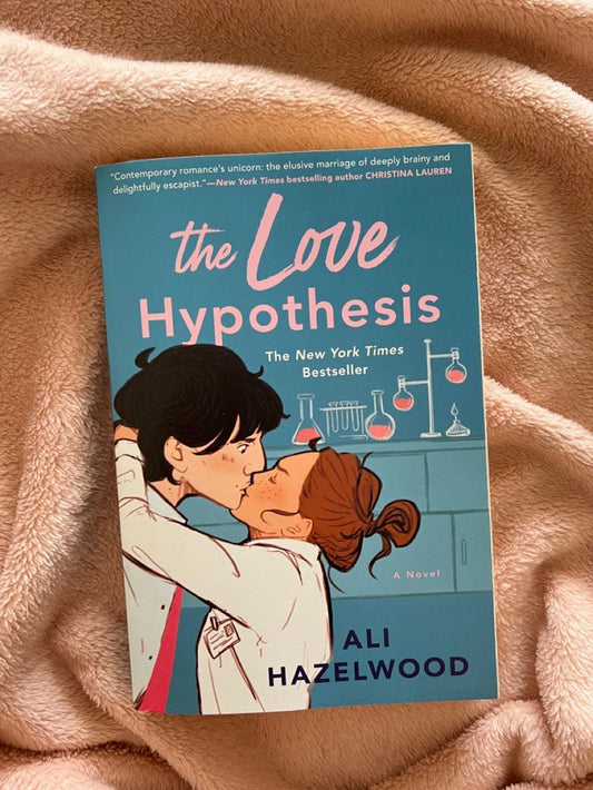 The Love Hypothesis By Ali Hazelwood (Paperback)
