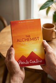 The Alchemist By Paulo Coelho (Paperback)